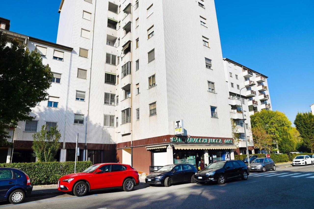Lucca 22 Milão Exterior foto